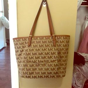 Tan classic MK michael kors tote purse